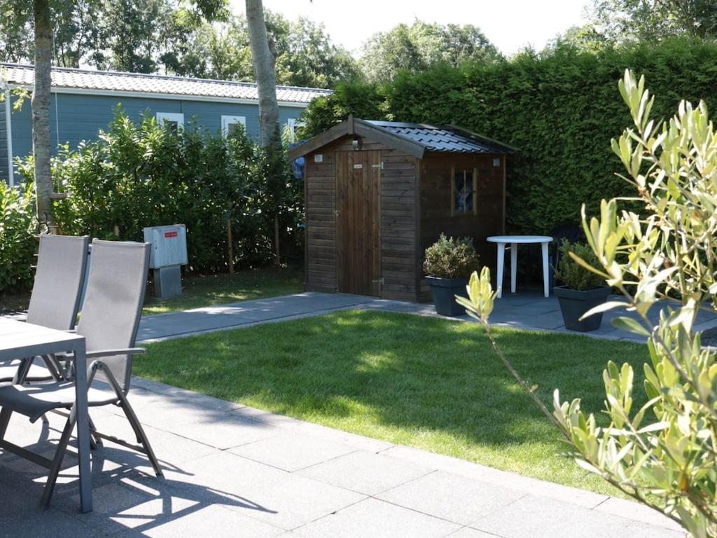 Villa Tidy Chalet With A Microwave, Near The Wadden Sea Tzummarum Exterior foto